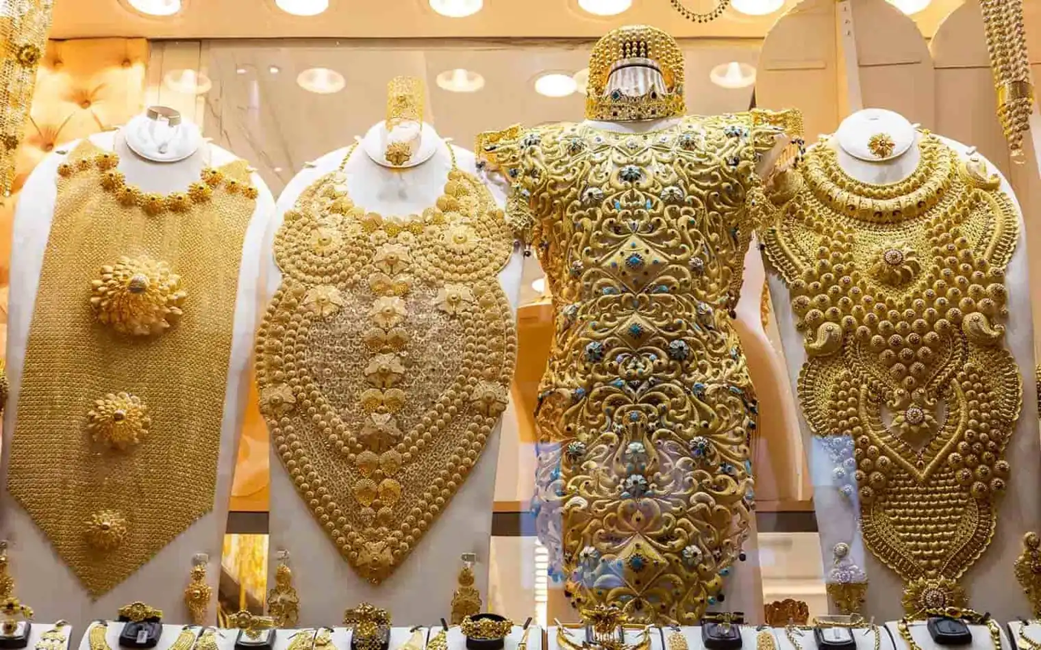 راهنمای خرید طلا و جواهر در سفر به دبی؛ نکات و ترفندهای مهم
